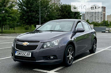 Седан Chevrolet Cruze 2010 в Киеве