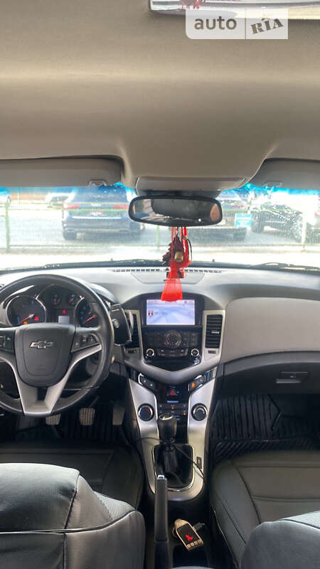 Седан Chevrolet Cruze 2011 в Мукачево