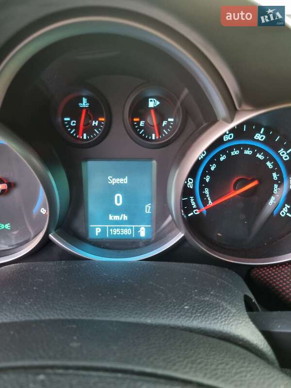 Седан Chevrolet Cruze 2011 в Кременчуці