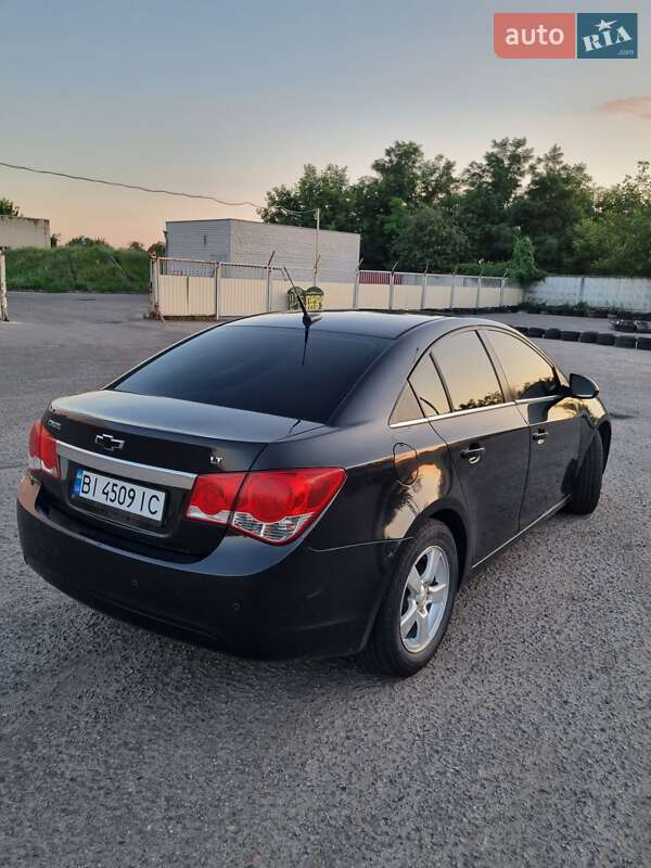 Седан Chevrolet Cruze 2011 в Кременчуці