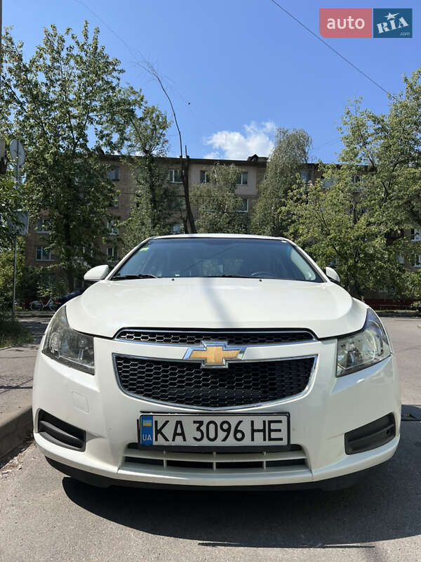 Седан Chevrolet Cruze 2013 в Киеве