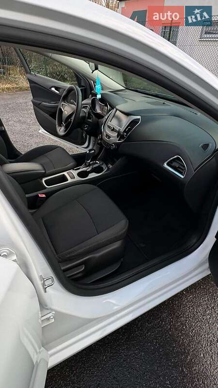 Седан Chevrolet Cruze 2016 в Сваляві фото 6 Седан Chevrolet Cruze 2016 в Сваляві