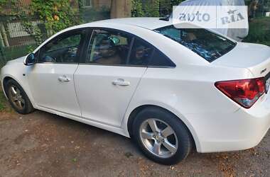 Седан Chevrolet Cruze 2014 в Черновцах