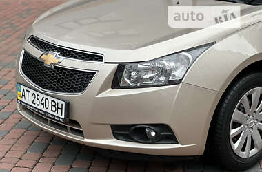 Седан Chevrolet Cruze 2011 в Ивано-Франковске