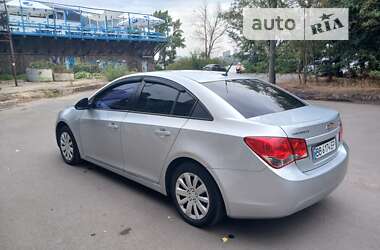 Седан Chevrolet Cruze 2010 в Днепре