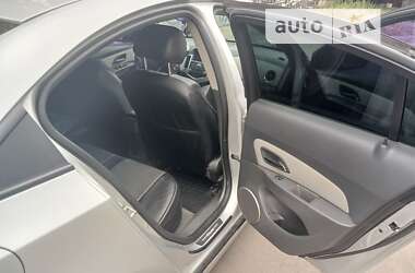 Седан Chevrolet Cruze 2010 в Днепре