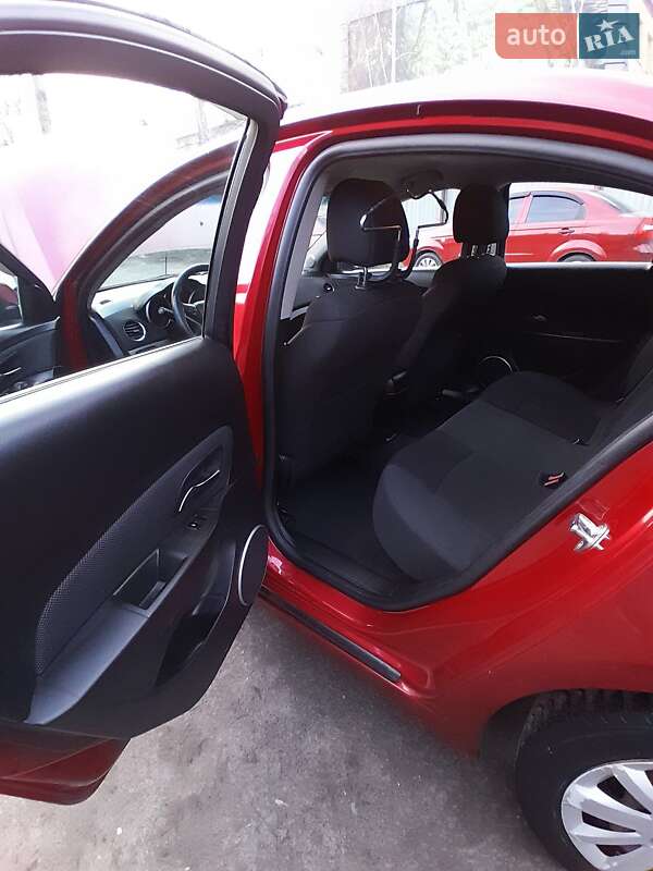 Седан Chevrolet Cruze 2011 в Києві