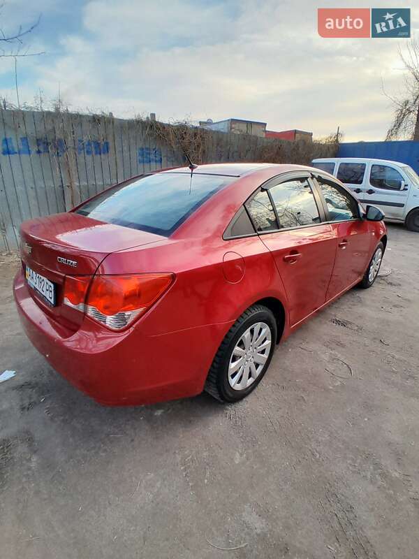 Седан Chevrolet Cruze 2011 в Києві