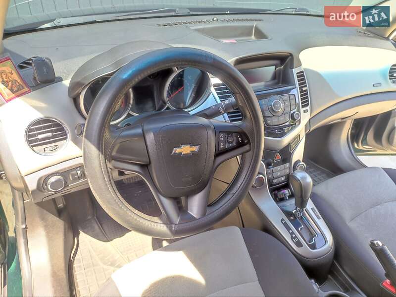 Седан Chevrolet Cruze 2013 в Тернополе