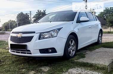 Хэтчбек Chevrolet Cruze 2011 в Хотине