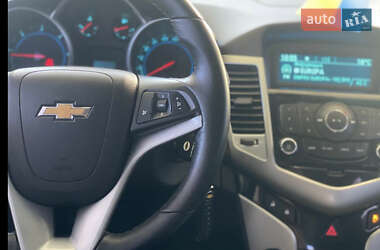 Хэтчбек Chevrolet Cruze 2012 в 