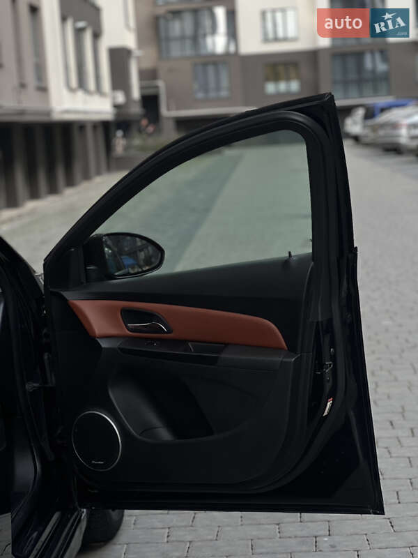 Седан Chevrolet Cruze 2013 в Івано-Франківську