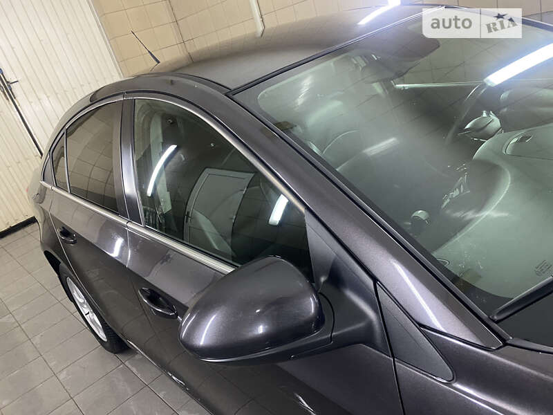 Седан Chevrolet Cruze 2015 в Умани