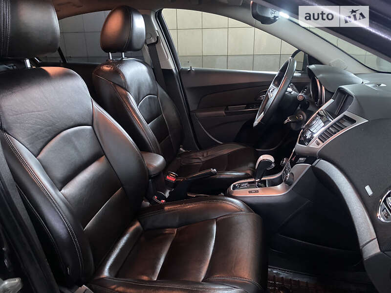 Седан Chevrolet Cruze 2015 в Умани