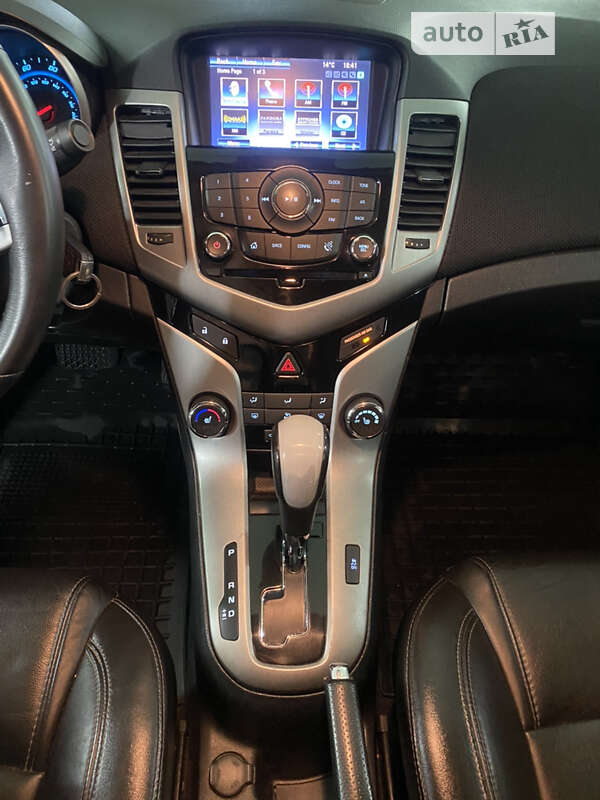 Седан Chevrolet Cruze 2015 в Умани