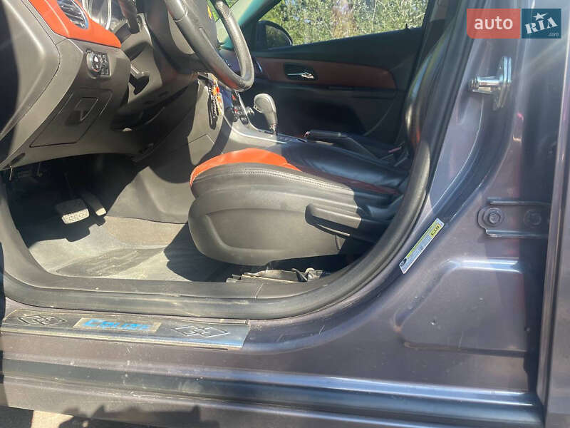 Седан Chevrolet Cruze 2011 в Житомирі