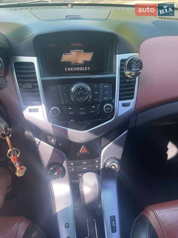 Седан Chevrolet Cruze 2011 в Житомирі