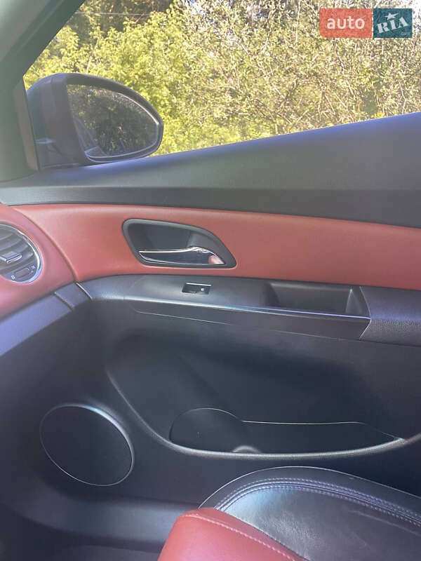 Седан Chevrolet Cruze 2011 в Житомирі
