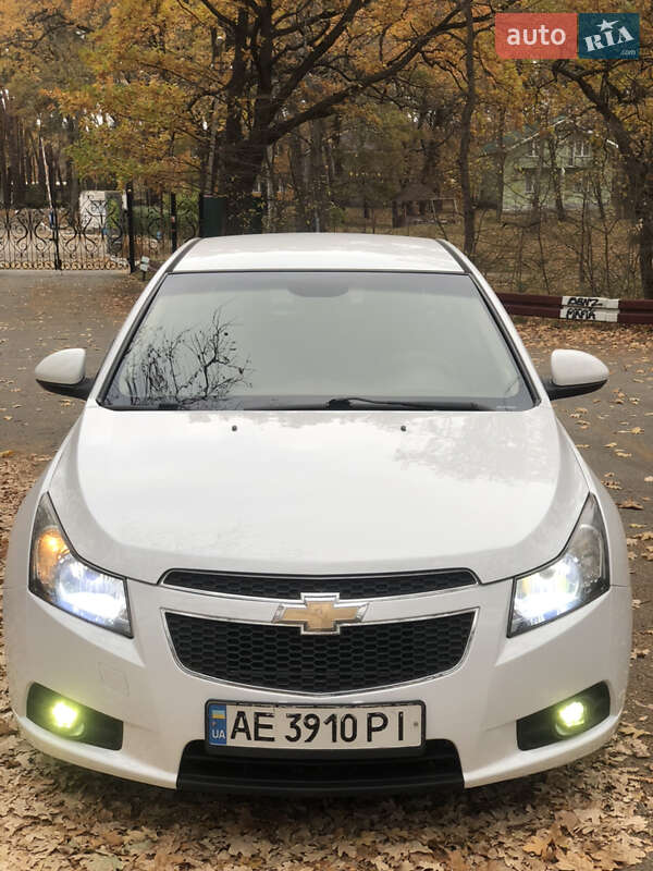 Седан Chevrolet Cruze 2011 в Днепре