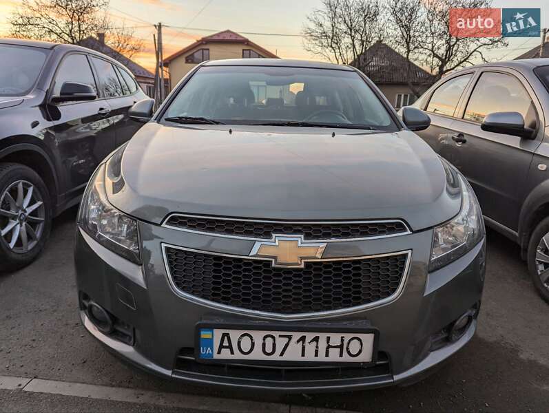 Седан Chevrolet Cruze 2011 в Мукачевому