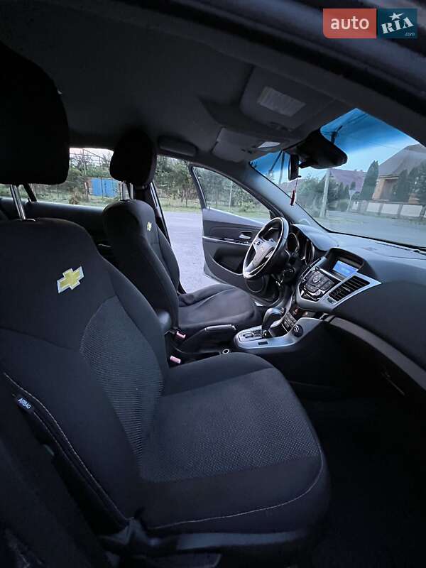 Седан Chevrolet Cruze 2011 в Мукачевому