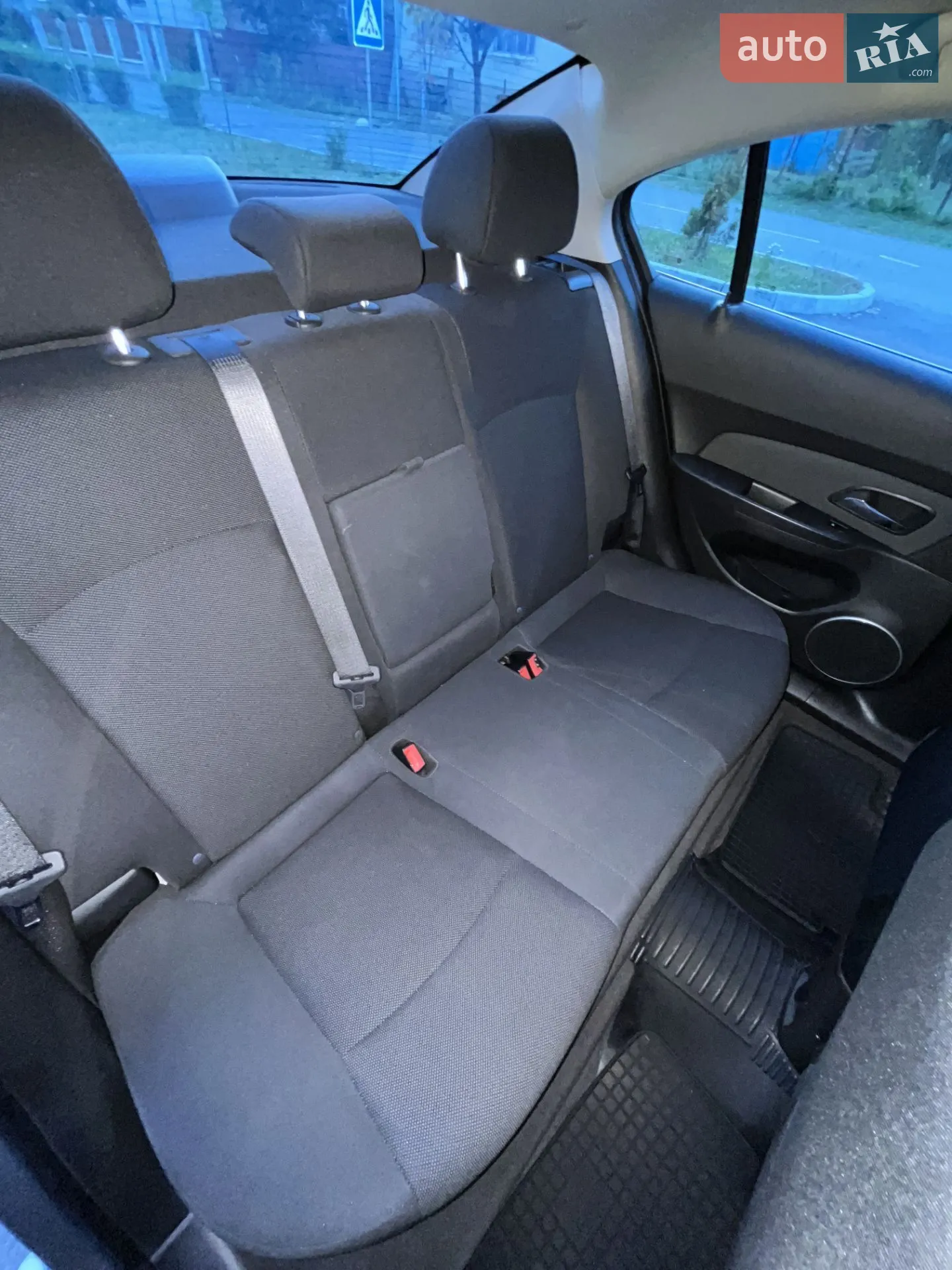 2011 Chevrolet Cruze - мініатюра 32