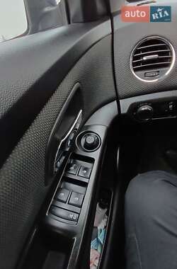 Седан Chevrolet Cruze 2012 в 