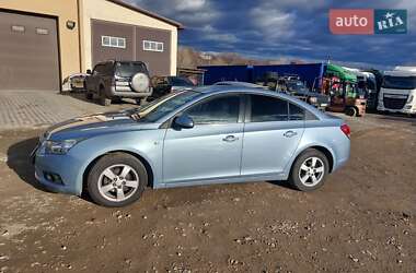 Седан Chevrolet Cruze 2010 в Чернівцях