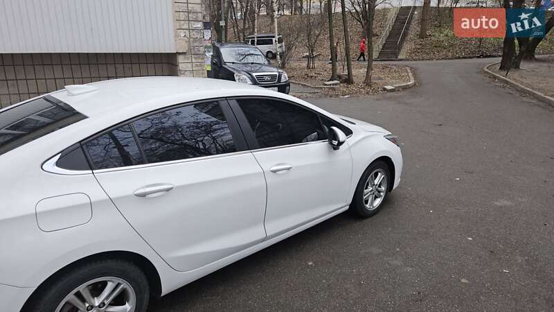 Седан Chevrolet Cruze 2016 в Києві
