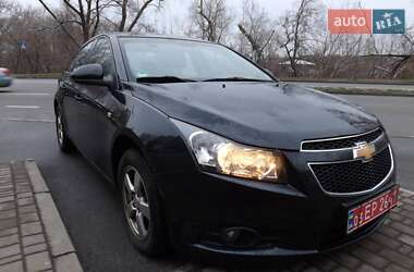 Седан Chevrolet Cruze 2010 в Чернігові