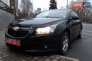 Седан Chevrolet Cruze 2010 в Чернігові