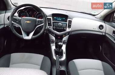 Седан Chevrolet Cruze 2010 в Чернігові