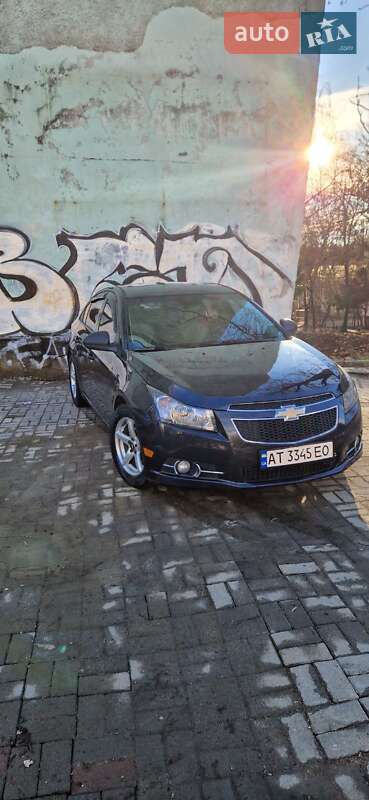 Седан Chevrolet Cruze 2014 в Івано-Франківську