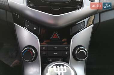 Седан Chevrolet Cruze 2010 в 