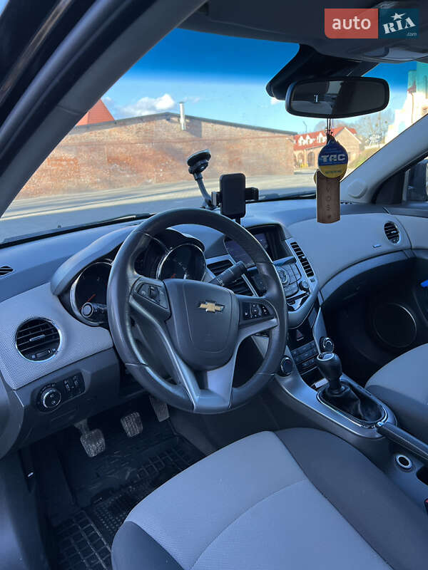 Седан Chevrolet Cruze 2010 в Бережанах