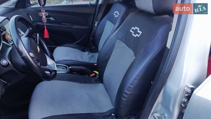 Седан Chevrolet Cruze 2011 в Новомосковске