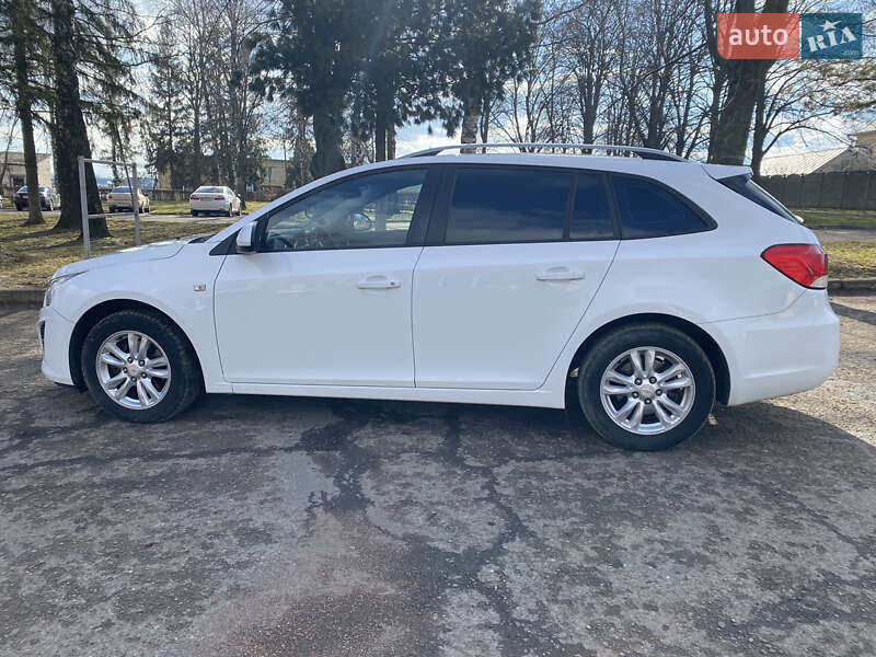 Универсал Chevrolet Cruze 2012 в Черновцах