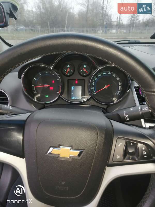 Седан Chevrolet Cruze 2010 в Киеве