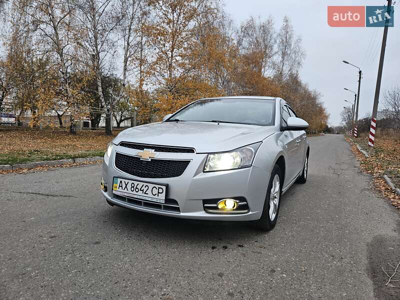 Седан Chevrolet Cruze 2012 в Харькове