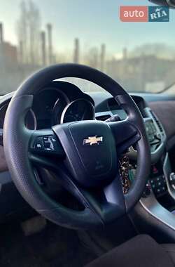 Седан Chevrolet Cruze 2011 в 