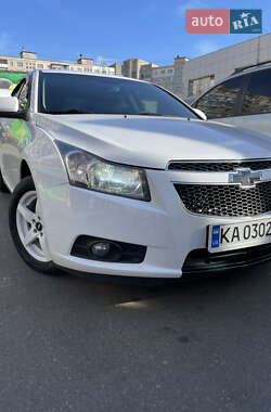 Хэтчбек Chevrolet Cruze 2011 в Киеве