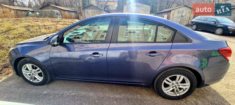 Седан Chevrolet Cruze 2012 в Івано-Франківську