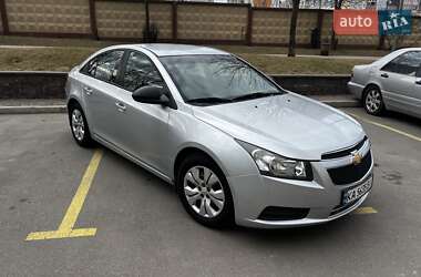 Седан Chevrolet Cruze 2013 в Києві