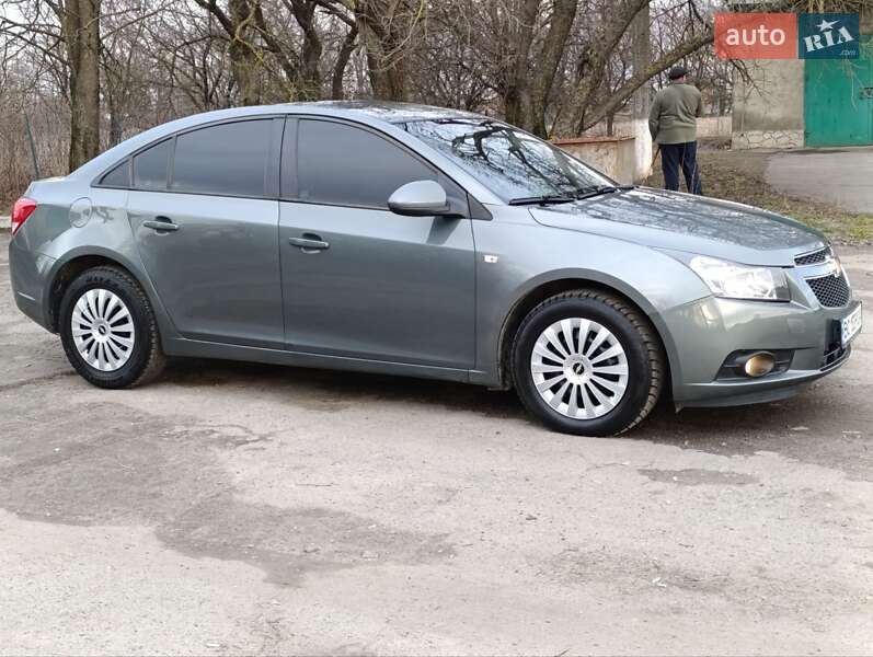 Седан Chevrolet Cruze 2011 в Теофиполе