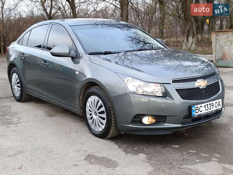 Седан Chevrolet Cruze 2011 в Теофиполе