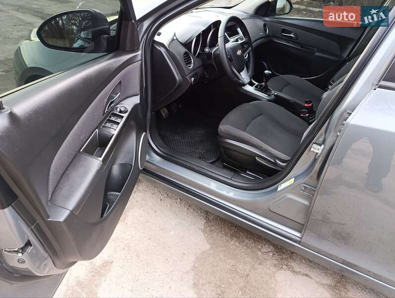 Седан Chevrolet Cruze 2011 в Теофиполе