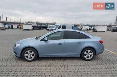 Седан Chevrolet Cruze 2010 в Чернівцях