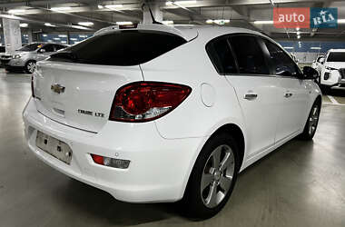 Хэтчбек Chevrolet Cruze 2012 в 