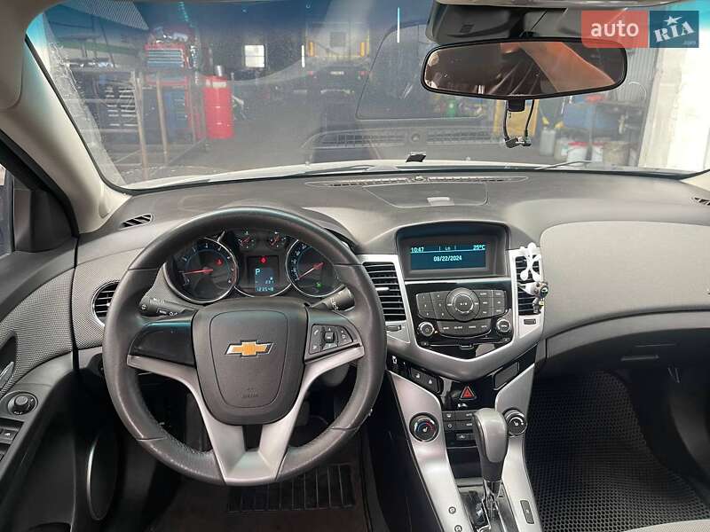 Седан Chevrolet Cruze 2009 в Києві