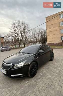 Хэтчбек Chevrolet Cruze 2011 в 